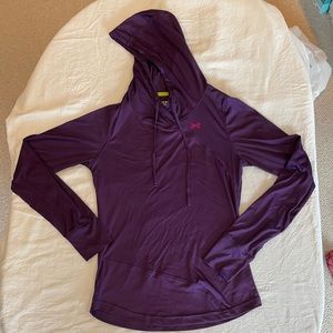 Under Armour long sleeve women’s heat gear with hood